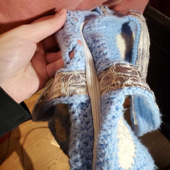 Handmade Crochet Pale Blue Heart Tote Bag - Picture 4 of 6